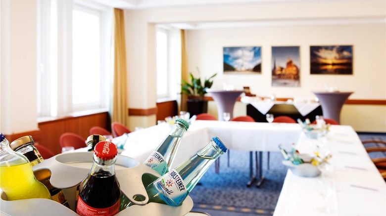 <b>Vienna House by Wyndham Sonne Rostock Meeting</b>. Images powered by <a href="https://iceportal.shijigroup.com/" title="IcePortal" target="_blank">IcePortal</a>.