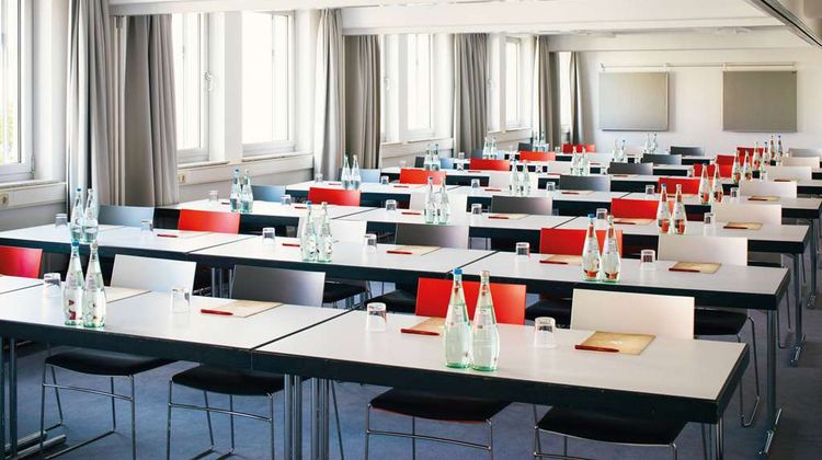Vienna House Easy by Wyndham Guenzburg Meeting