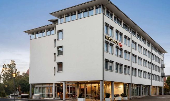 Vienna House Easy by Wyndham Guenzburg Exterior