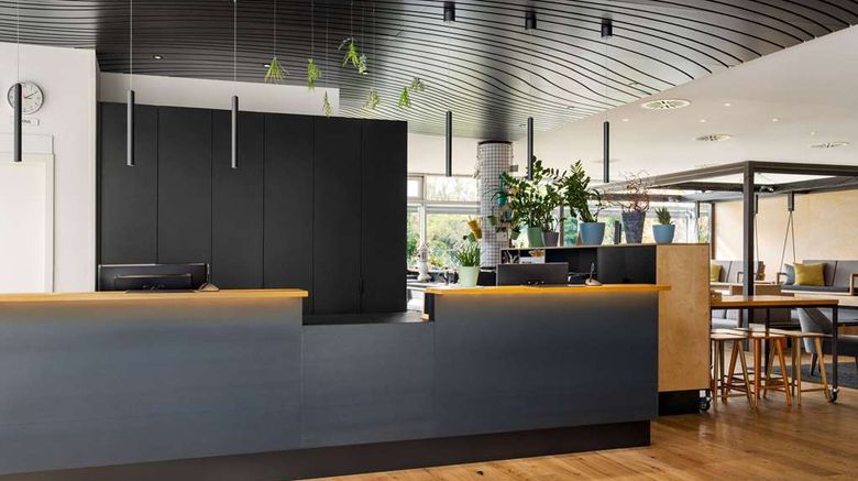 <b>Vienna House Easy by Wyndham Guenzburg Lobby</b>. Images powered by <a href="https://iceportal.shijigroup.com/" title="IcePortal" target="_blank">IcePortal</a>.