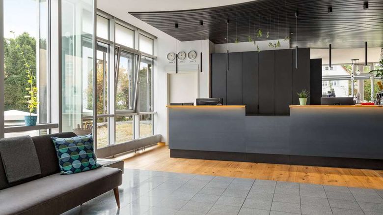 <b>Vienna House Easy by Wyndham Guenzburg Lobby</b>. Images powered by <a href="https://iceportal.shijigroup.com/" title="IcePortal" target="_blank">IcePortal</a>.