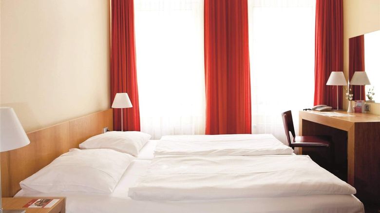<b>Vienna House Easy by Wyndham Rostock Room</b>. Images powered by <a href="https://iceportal.shijigroup.com/" title="IcePortal" target="_blank">IcePortal</a>.