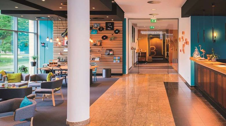 <b>Vienna House Easy by Wyndham Wuppertal Lobby</b>. Images powered by <a href="https://iceportal.shijigroup.com/" title="IcePortal" target="_blank">IcePortal</a>.