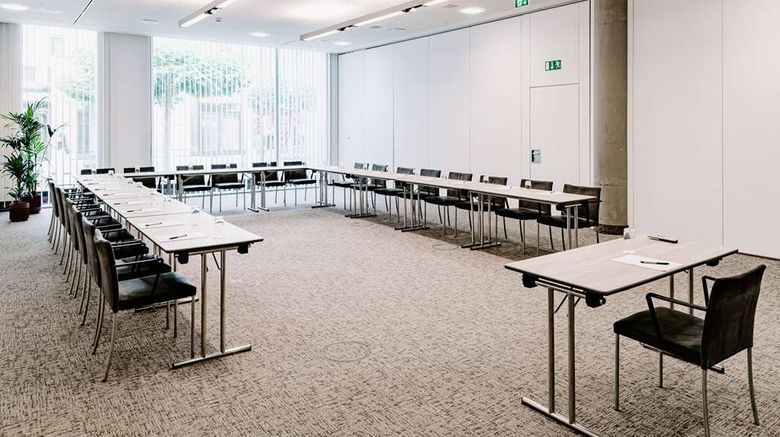<b>Vienna House Easy by Wyndham Stuttgart Meeting</b>. Images powered by <a href="https://iceportal.shijigroup.com/" title="IcePortal" target="_blank">IcePortal</a>.