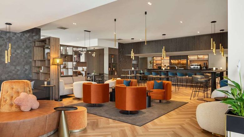 <b>Vienna House Easy by Wyndham FRA Airport Lobby</b>. Images powered by <a href="https://iceportal.shijigroup.com/" title="IcePortal" target="_blank">IcePortal</a>.