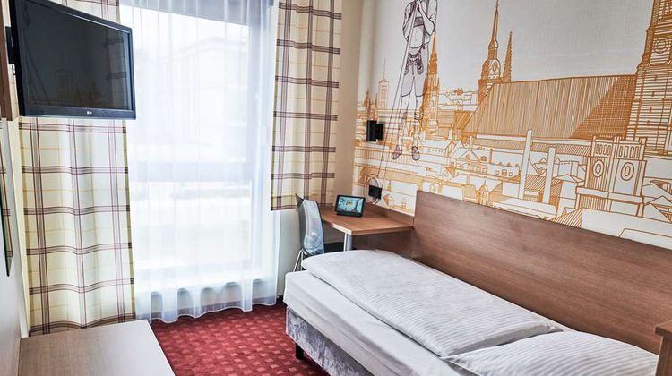 McDreams Hotel Muenchen Messe Room