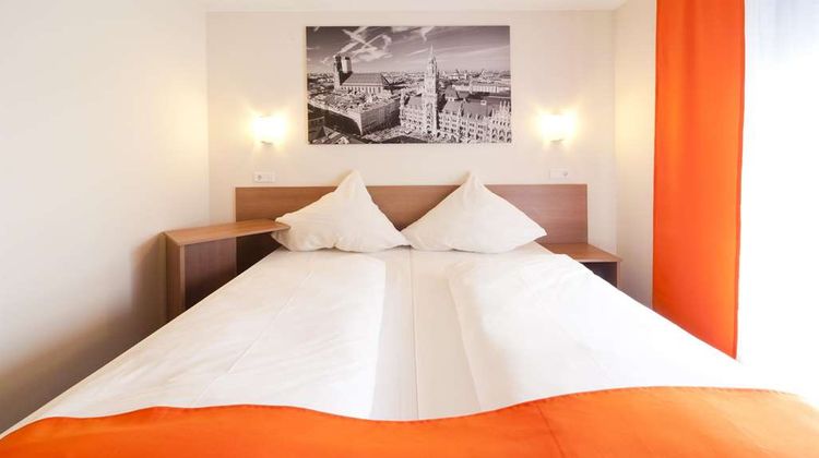 McDreams Hotel Muenchen Messe Room