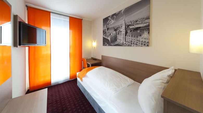 <b>McDreams Hotel Muenchen Messe Room</b>. Images powered by <a href="https://iceportal.shijigroup.com/" title="IcePortal" target="_blank">IcePortal</a>.