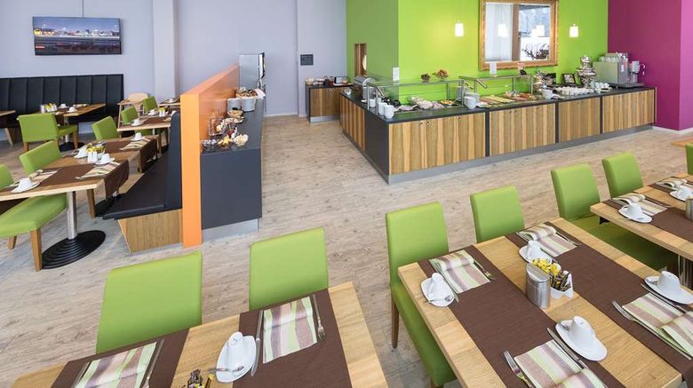 <b>AMH Airport Messe Hotel Restaurant</b>. Images powered by <a href="https://iceportal.shijigroup.com/" title="IcePortal" target="_blank">IcePortal</a>.