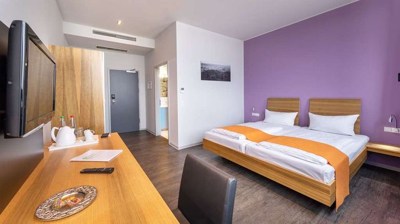 <b>AMH Airport Messe Hotel Room</b>. Images powered by <a href="https://iceportal.shijigroup.com/" title="IcePortal" target="_blank">IcePortal</a>.