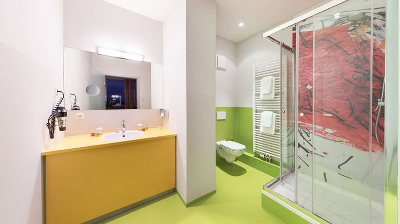 <b>AMH Airport Messe Hotel Room</b>. Images powered by <a href="https://iceportal.shijigroup.com/" title="IcePortal" target="_blank">IcePortal</a>.