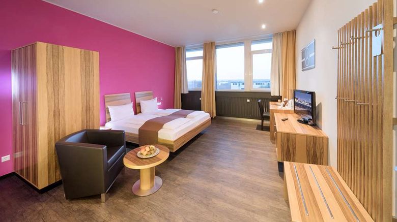 <b>AMH Airport Messe Hotel Room</b>. Images powered by <a href="https://iceportal.shijigroup.com/" title="IcePortal" target="_blank">IcePortal</a>.