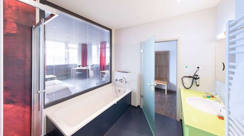 <b>AMH Airport Messe Hotel Room</b>. Images powered by <a href="https://iceportal.shijigroup.com/" title="IcePortal" target="_blank">IcePortal</a>.