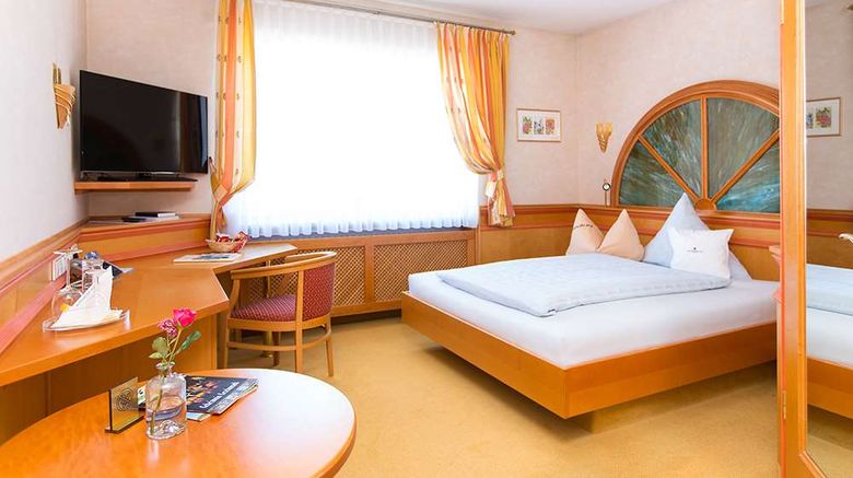 <b>AKZENT-Hotel Altdorfer Hof Room</b>. Images powered by <a href="https://iceportal.shijigroup.com/" title="IcePortal" target="_blank">IcePortal</a>.