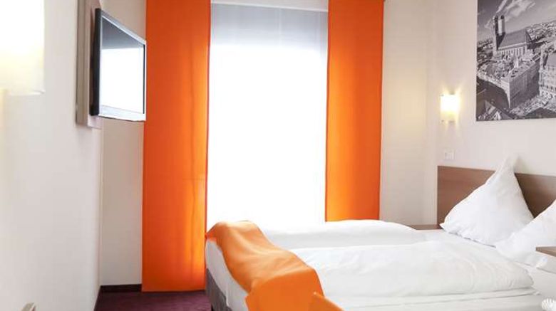 <b>McDreams Hotel Wuppertal-City Room</b>. Images powered by <a href="https://iceportal.shijigroup.com/" title="IcePortal" target="_blank">IcePortal</a>.