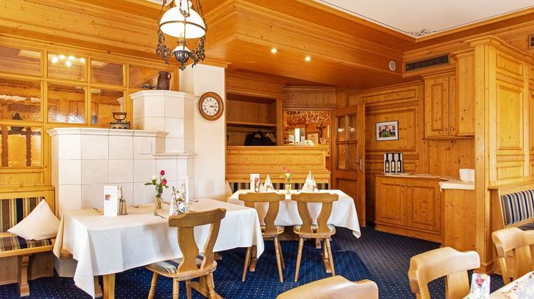 <b>AKZENT-Hotel Gasthof zur Krone Restaurant</b>. Images powered by <a href="https://iceportal.shijigroup.com/" title="IcePortal" target="_blank">IcePortal</a>.