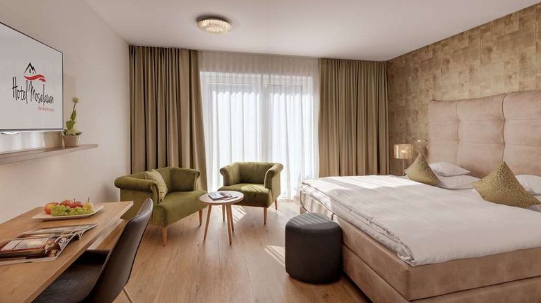 <b>McDreams Hotel Essen-City Room</b>. Images powered by <a href="https://iceportal.shijigroup.com/" title="IcePortal" target="_blank">IcePortal</a>.