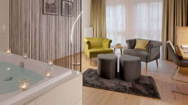 <b>McDreams Hotel Essen-City Room</b>. Images powered by <a href="https://iceportal.shijigroup.com/" title="IcePortal" target="_blank">IcePortal</a>.