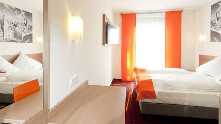 McDreams Hotel Monchengladbach Room