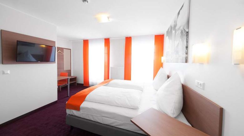 <b>McDreams Hotel Leipzig-City Room</b>. Images powered by <a href="https://iceportal.shijigroup.com/" title="IcePortal" target="_blank">IcePortal</a>.