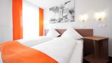 McDreams Hotel Leipzig-City Room