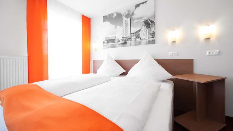 <b>McDreams Hotel Leipzig-City Room</b>. Images powered by <a href="https://iceportal.shijigroup.com/" title="IcePortal" target="_blank">IcePortal</a>.