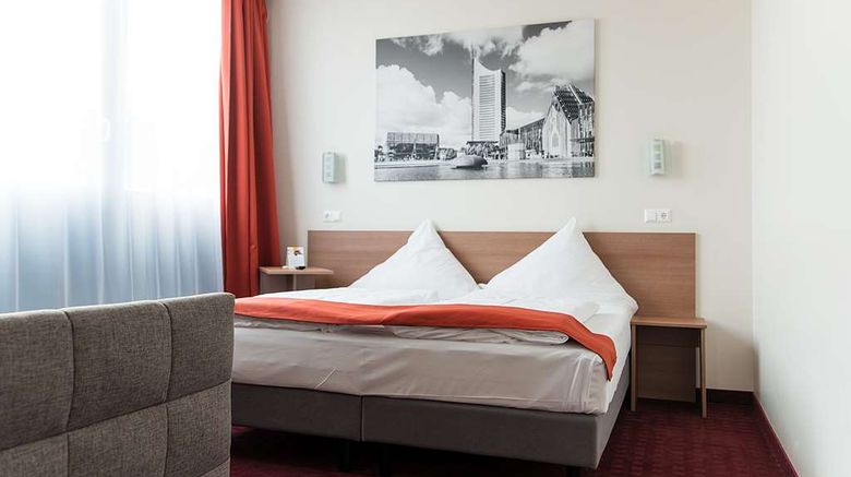 <b>McDreams Hotel Leipzig-City Room</b>. Images powered by <a href="https://iceportal.shijigroup.com/" title="IcePortal" target="_blank">IcePortal</a>.