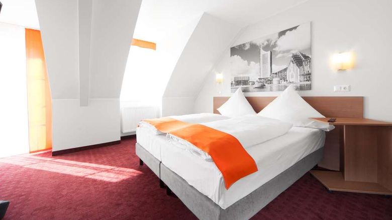 <b>McDreams Hotel Leipzig-City Room</b>. Images powered by <a href="https://iceportal.shijigroup.com/" title="IcePortal" target="_blank">IcePortal</a>.