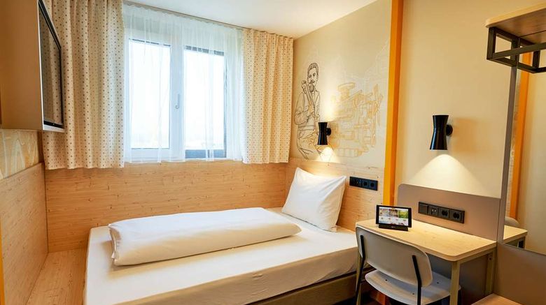 <b>Mcdreams Hotel Ingolstadt Room</b>. Images powered by <a href="https://iceportal.shijigroup.com/" title="IcePortal" target="_blank">IcePortal</a>.