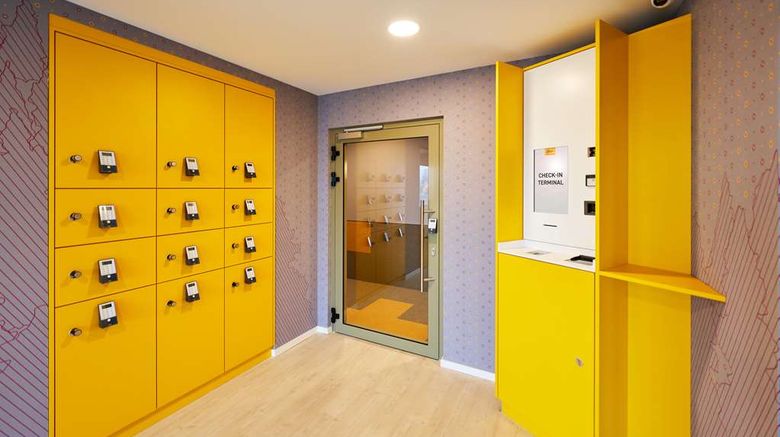 <b>Mcdreams Hotel Ingolstadt Lobby</b>. Images powered by <a href="https://iceportal.shijigroup.com/" title="IcePortal" target="_blank">IcePortal</a>.