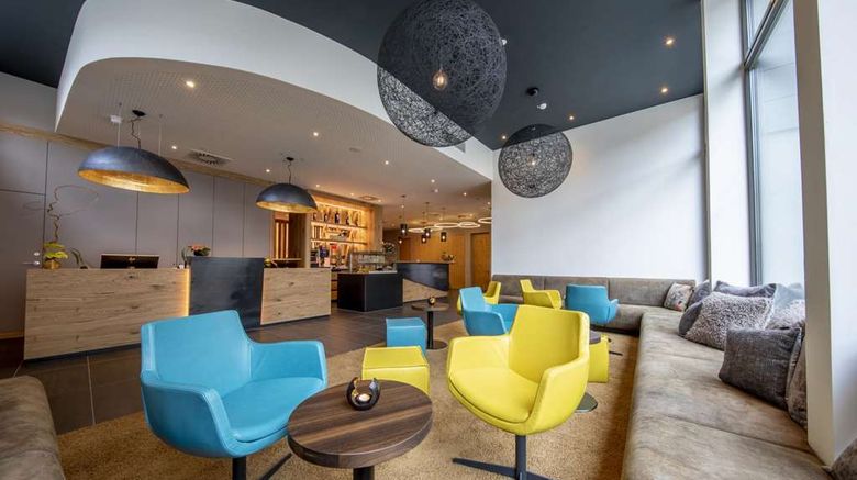 <b>Hotel Laupheimer Hof Lobby</b>. Images powered by <a href="https://iceportal.shijigroup.com/" title="IcePortal" target="_blank">IcePortal</a>.
