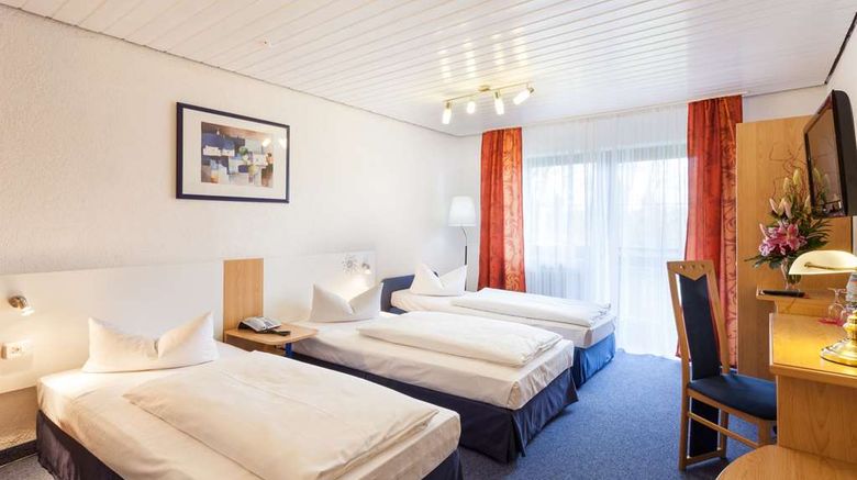 <b>mD-Hotel Alpenrose Room</b>. Images powered by <a href="https://iceportal.shijigroup.com/" title="IcePortal" target="_blank">IcePortal</a>.