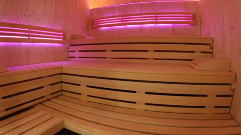 <b>mD-Hotel Alpenrose Spa</b>. Images powered by <a href="https://iceportal.shijigroup.com/" title="IcePortal" target="_blank">IcePortal</a>.
