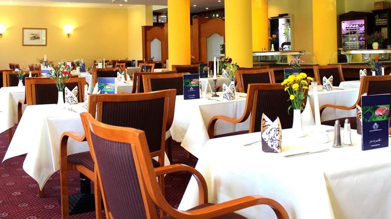 <b>The Royal Inn Park Hotel Fasanerie Restaurant</b>. Images powered by <a href="https://iceportal.shijigroup.com/" title="IcePortal" target="_blank">IcePortal</a>.