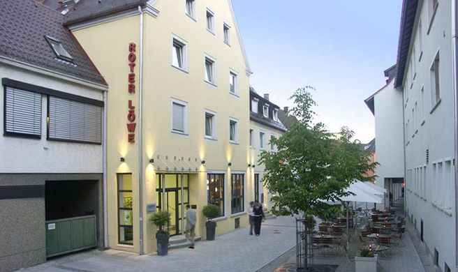 AKZENT-Hotel Roter Lowe Exterior