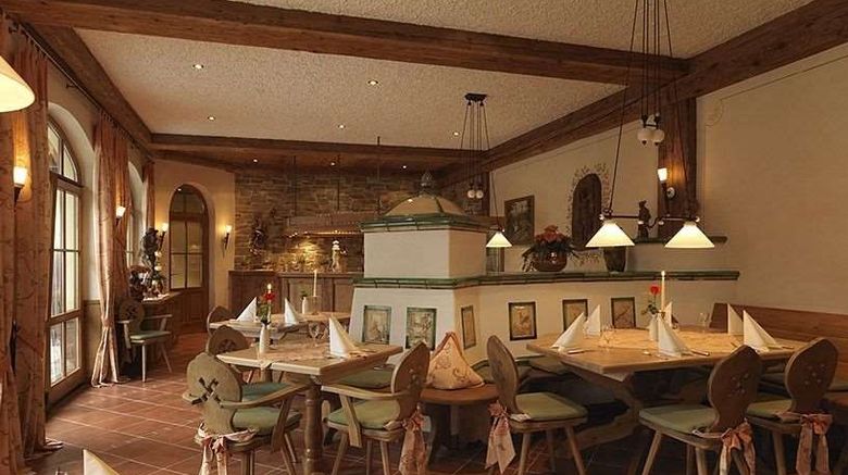 <b>Ringhotel Sonnenhof Lautenback Restaurant</b>. Images powered by <a href="https://iceportal.shijigroup.com/" title="IcePortal" target="_blank">IcePortal</a>.