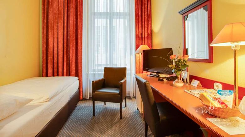 <b>Akzent Hotel Am Goldenen Strauss Room</b>. Images powered by <a href="https://iceportal.shijigroup.com/" title="IcePortal" target="_blank">IcePortal</a>.