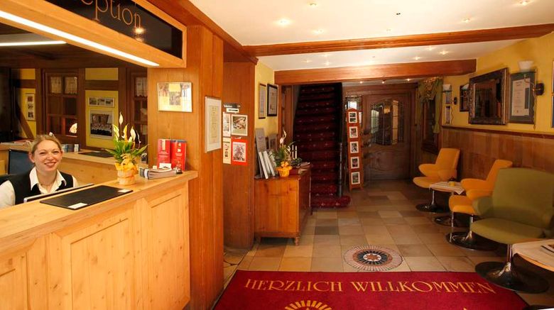 <b>AKZENT Hotel Goldner Stern Lobby</b>. Images powered by <a href="https://iceportal.shijigroup.com/" title="IcePortal" target="_blank">IcePortal</a>.