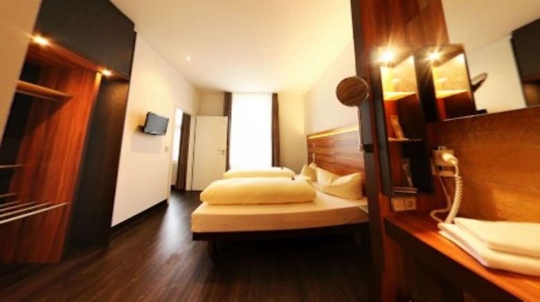 <b>Hotel-Restaurant Goldene Krone Suite</b>. Images powered by <a href="https://iceportal.shijigroup.com/" title="IcePortal" target="_blank">IcePortal</a>.