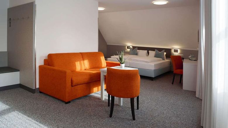 <b>Hotel Zum Lamm Room</b>. Images powered by <a href="https://iceportal.shijigroup.com/" title="IcePortal" target="_blank">IcePortal</a>.
