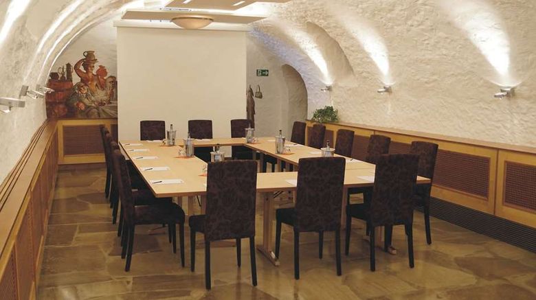 <b>Hotel Zum Lamm Meeting</b>. Images powered by <a href="https://iceportal.shijigroup.com/" title="IcePortal" target="_blank">IcePortal</a>.