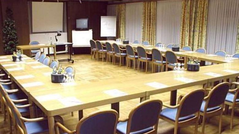 <b>Hotel Zum Lamm Meeting</b>. Images powered by <a href="https://iceportal.shijigroup.com/" title="IcePortal" target="_blank">IcePortal</a>.