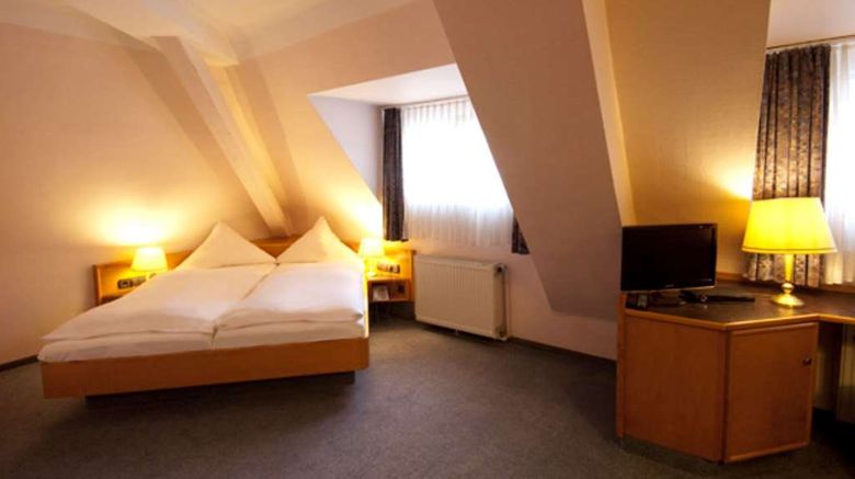 <b>Hotel Goldinger Room</b>. Images powered by <a href="https://iceportal.shijigroup.com/" title="IcePortal" target="_blank">IcePortal</a>.