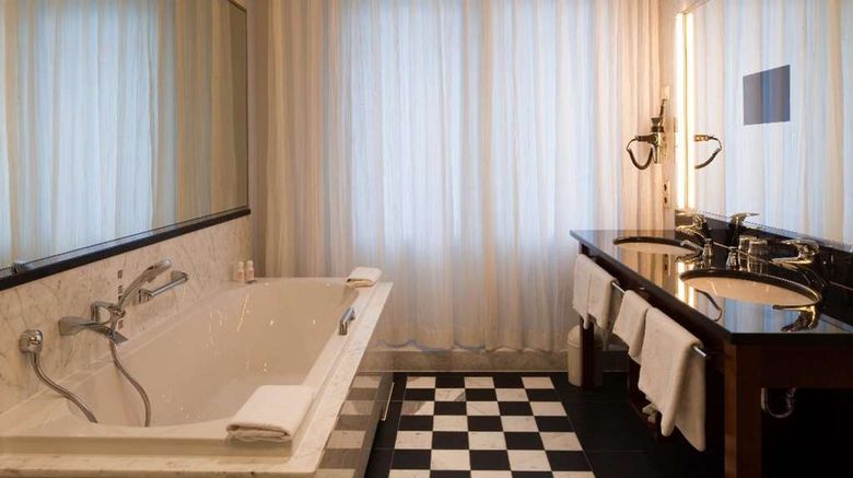 <b>Grand Hotel Mussmann Room</b>. Images powered by <a href="https://iceportal.shijigroup.com/" title="IcePortal" target="_blank">IcePortal</a>.