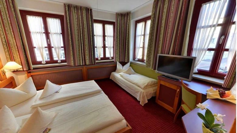 <b>Hotel Augsburger Hof Room</b>. Images powered by <a href="https://iceportal.shijigroup.com/" title="IcePortal" target="_blank">IcePortal</a>.