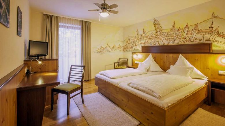 <b>Hotel Brunner Room</b>. Images powered by <a href="https://iceportal.shijigroup.com/" title="IcePortal" target="_blank">IcePortal</a>.