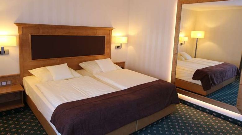 <b>Eden Hotel Room</b>. Images powered by <a href="https://iceportal.shijigroup.com/" title="IcePortal" target="_blank">IcePortal</a>.