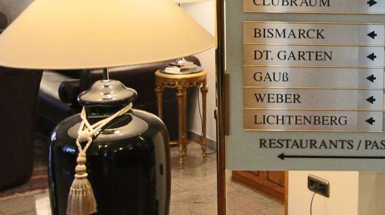 <b>Eden Hotel Lobby</b>. Images powered by <a href="https://iceportal.shijigroup.com/" title="IcePortal" target="_blank">IcePortal</a>.