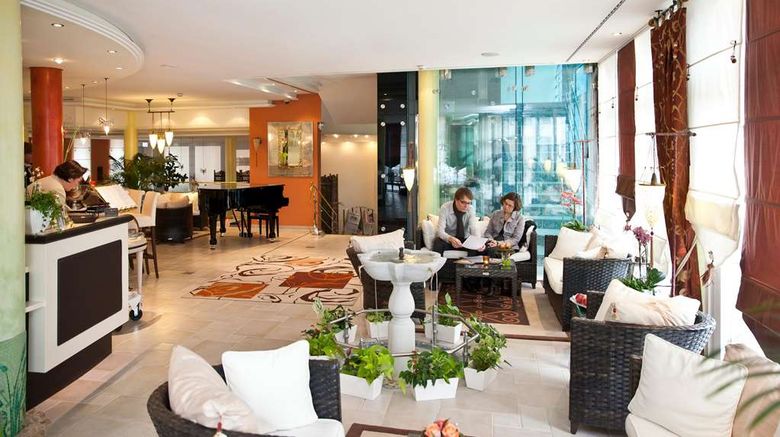 <b>Hospederia La Casa Lobby</b>. Images powered by <a href="https://iceportal.shijigroup.com/" title="IcePortal" target="_blank">IcePortal</a>.