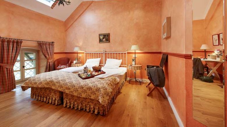 <b>Hotel Linslerhof Room</b>. Images powered by <a href="https://iceportal.shijigroup.com/" title="IcePortal" target="_blank">IcePortal</a>.
